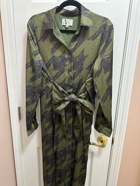 AK Collection Tunic/Wrap Size XL Olive Green